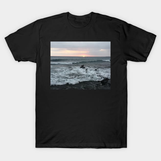 Sunsets at the bay T-Shirt by Kbpaintingprints